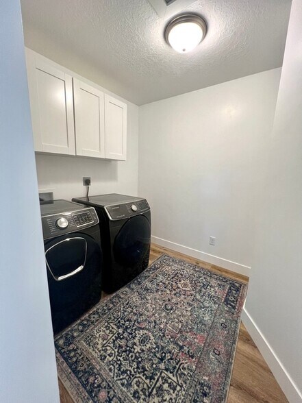 Building Photo - 1516 W Stone Gate Dr