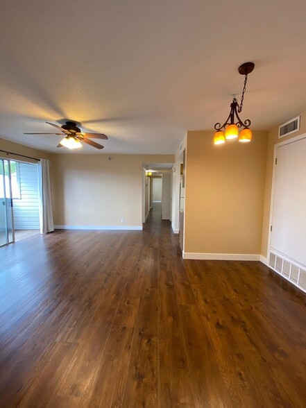 Building Photo - 537 S 900 E