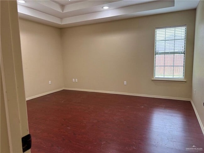Building Photo - 2317 Llano Molano Ln