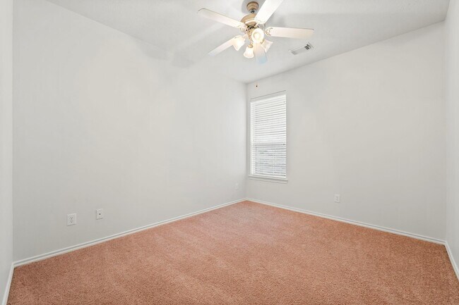 Building Photo - 23319 W Pine Ivy Ln