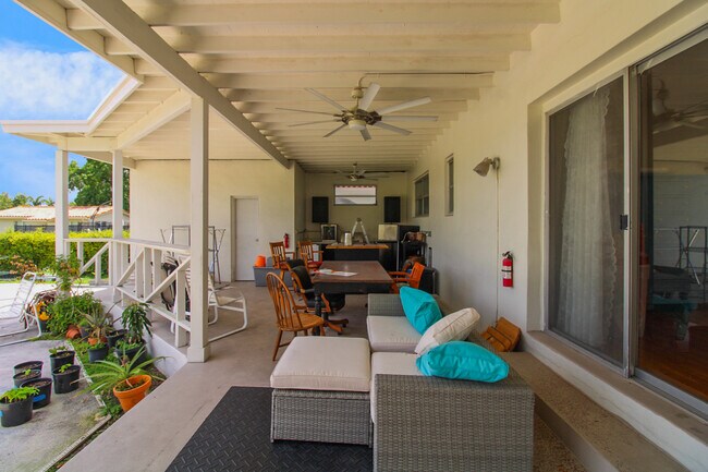 Building Photo - 1025 Hunting Lodge Dr