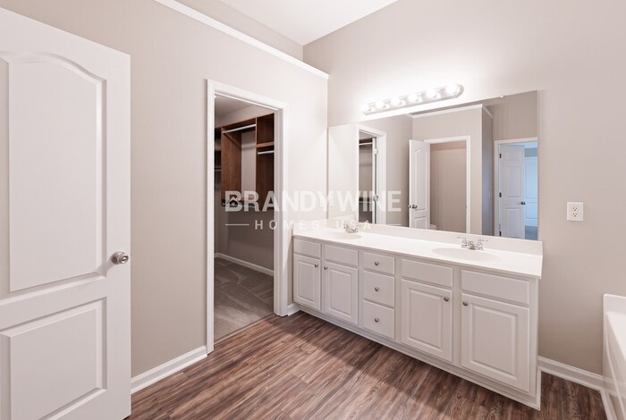 Building Photo - 5209 Lakerock Dr SW