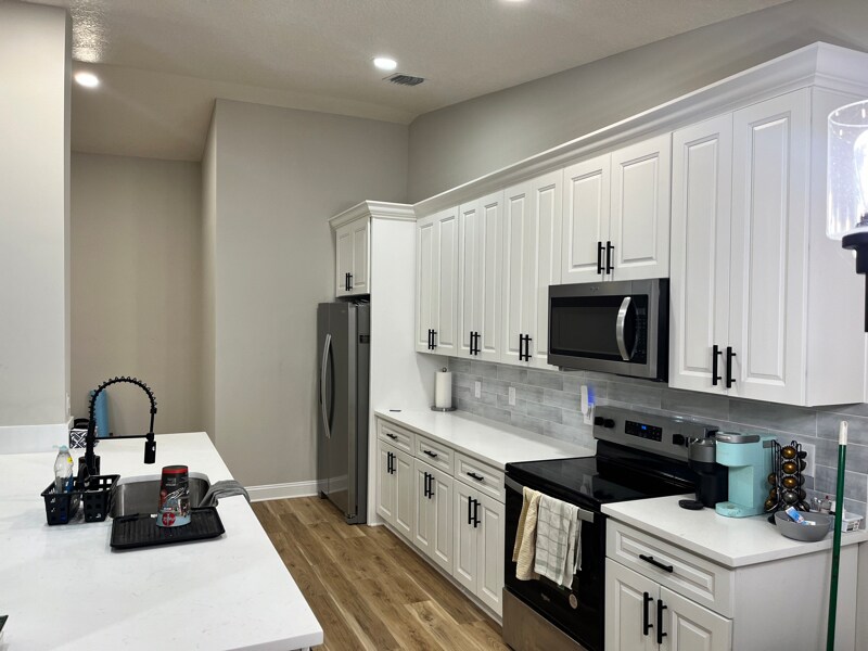 Building Photo - 3035 Hampstead Dr