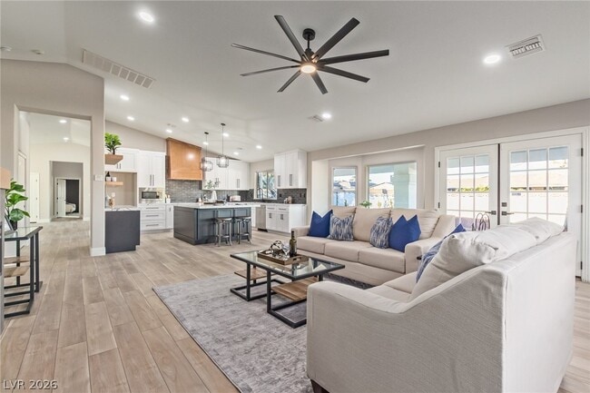 Building Photo - 4785 N Grand Canyon Dr