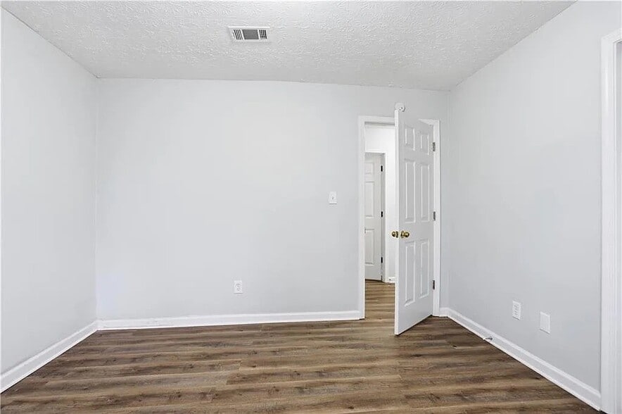 Building Photo - 409 E Geronimo Bluff Loop