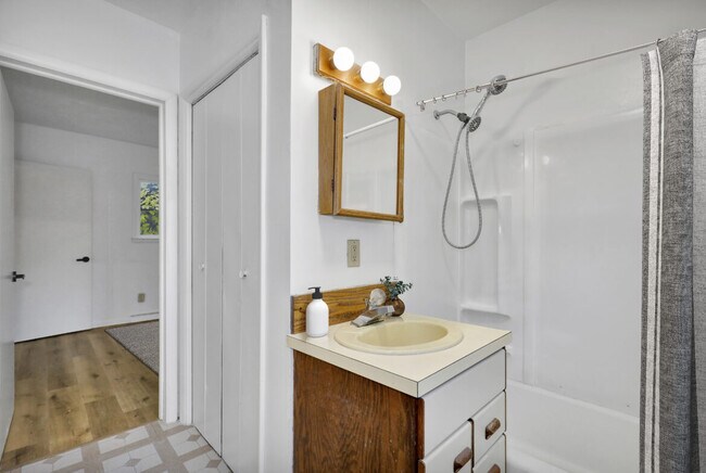 Building Photo - 917 S Pennsylvania Ave