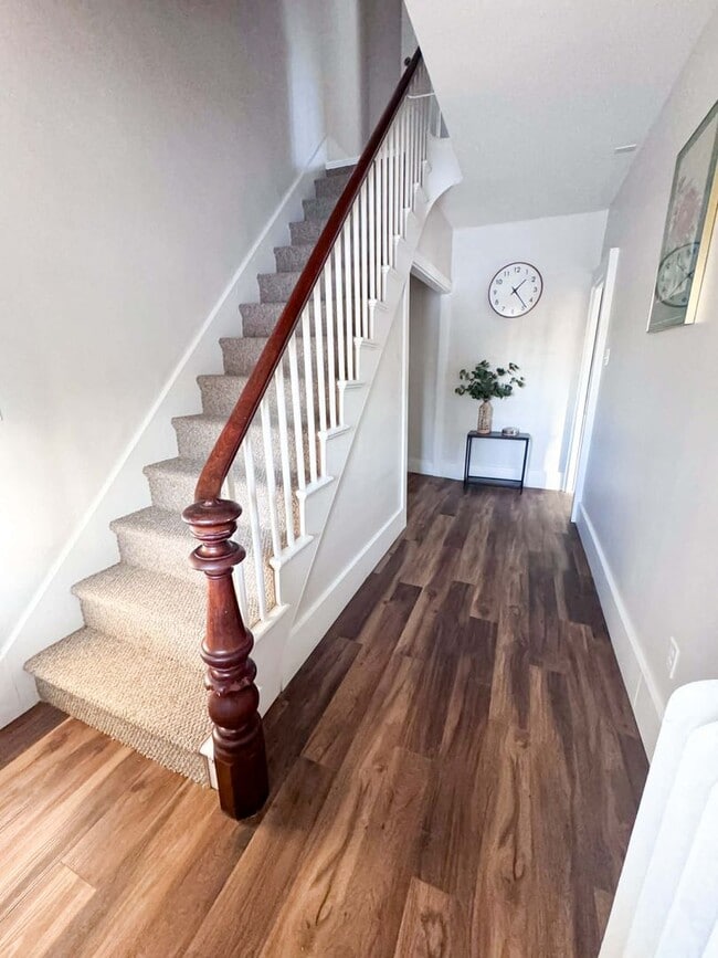 Building Photo - 39 Allen St