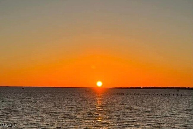 Building Photo - 545 SE 4th Terrace