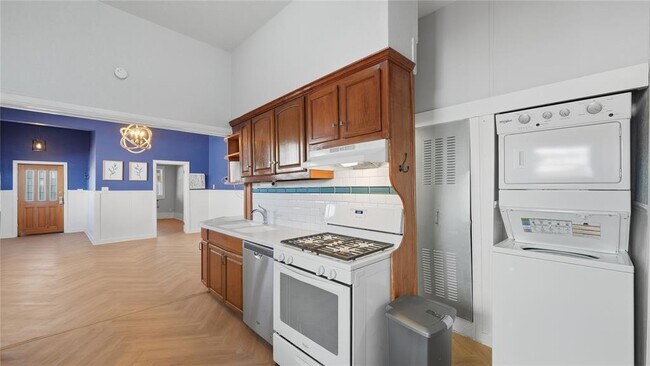 Building Photo - 234 Princeton Ave