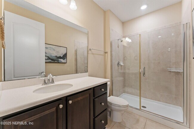 Building Photo - 22 Medio Dr