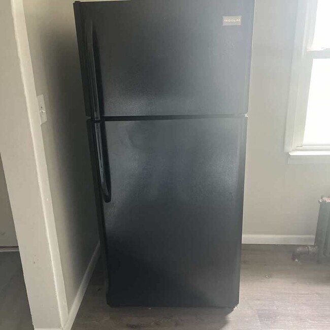 Building Photo - 3233 W 50th St