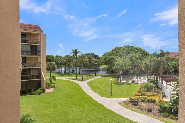 Building Photo - 2255 Lindell Blvd