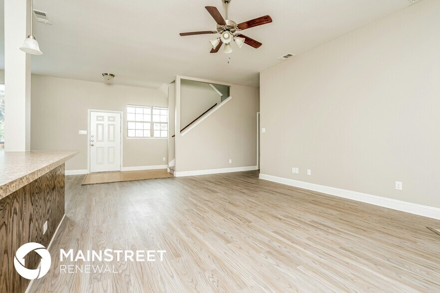 Building Photo - 431 Parker Dr