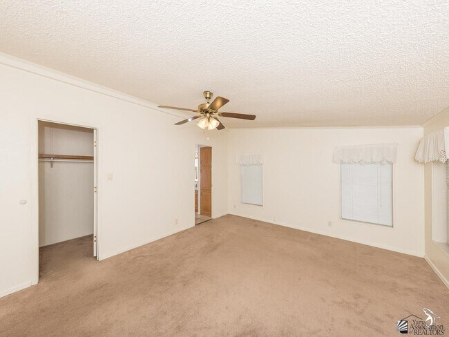 Building Photo - 12736 E 46th St