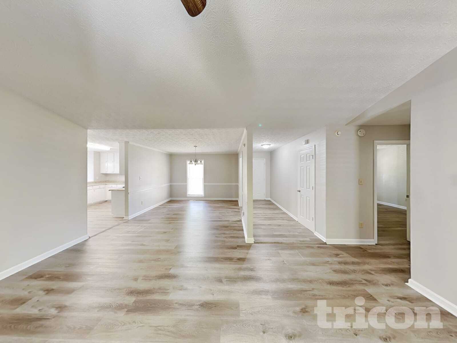 Building Photo - 555 N Oakland Cir