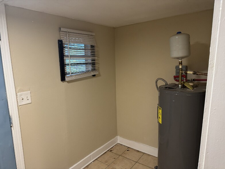 Building Photo - 43 Booker St NW