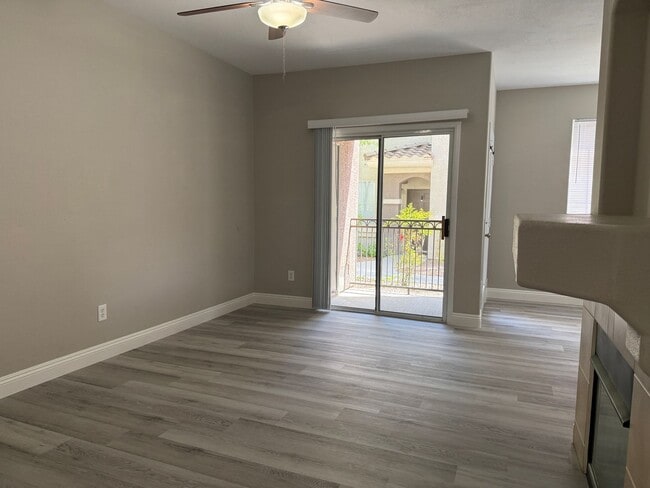 Building Photo - 2BD/2BATH CONDO