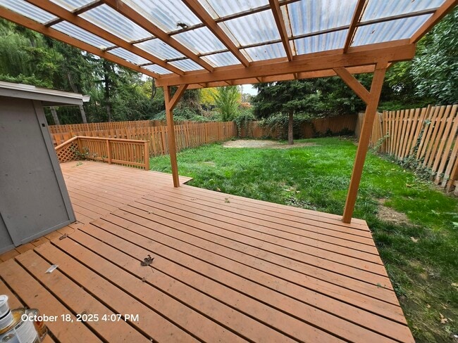 Building Photo - 3870 SW 144th Ave