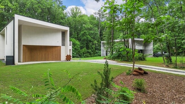 Building Photo - 2525 Whites Mill Rd