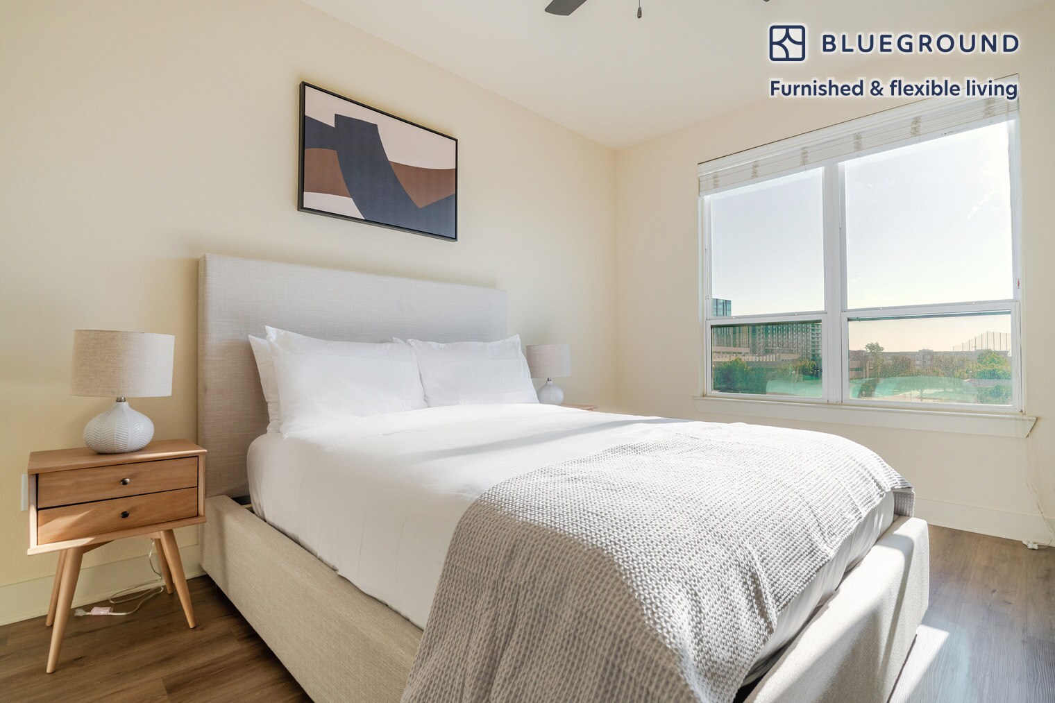 Building Photo - 3100 Esperanza Crossing