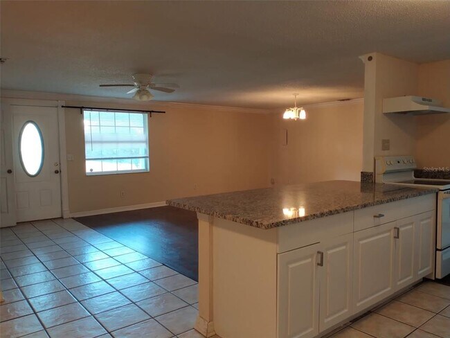 Building Photo - 6224 Florida Dr