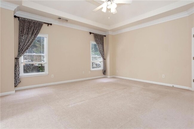 Building Photo - 3206 Windsor Lake Dr NE