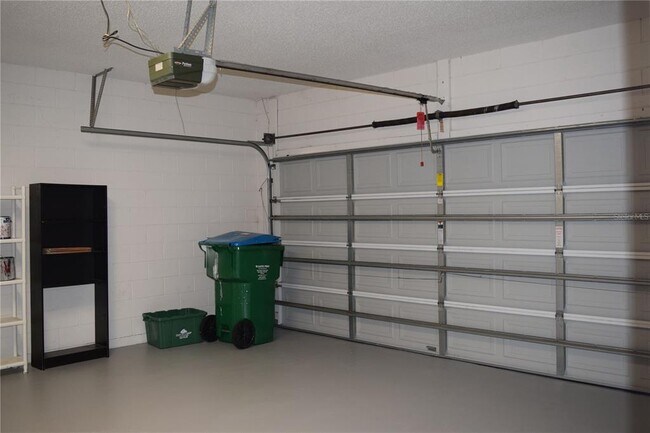 Building Photo - 1714 Fox Glen Ct