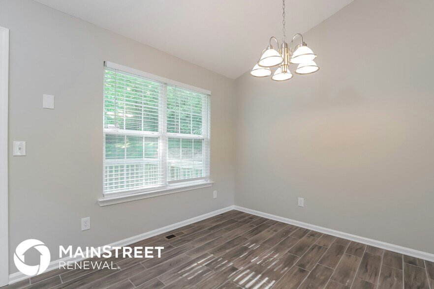 Building Photo - 6756 Spring Head Dr