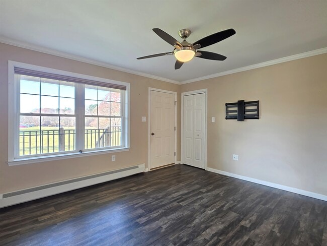 Building Photo - 4 Rock Point Rd