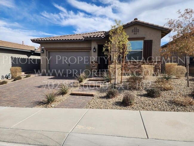 Building Photo - CADENCE SINGLE STORY @ HERITAGE! GORGEOUS AND READY FOR MOVE IN!