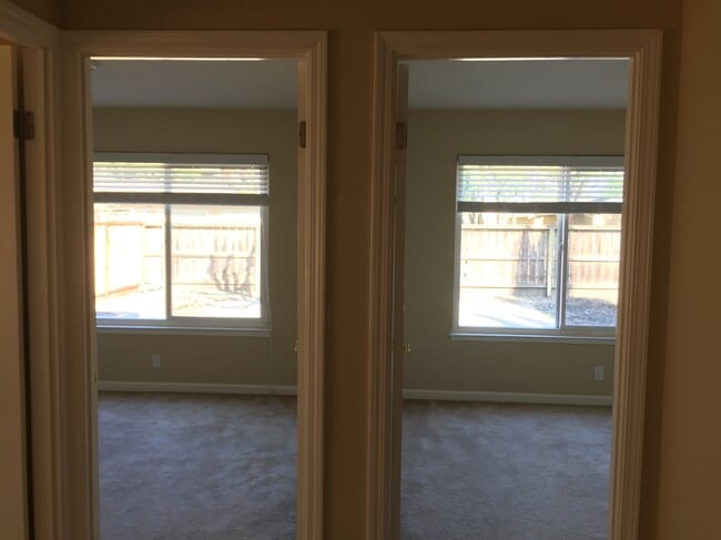 Building Photo - 4670 Holycon Cir