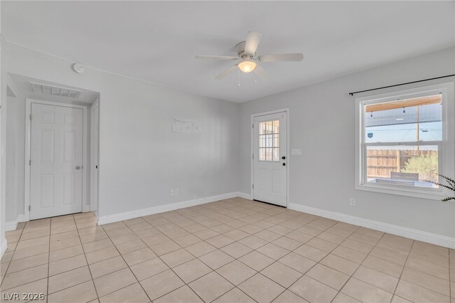 Building Photo - 235 Zinc St