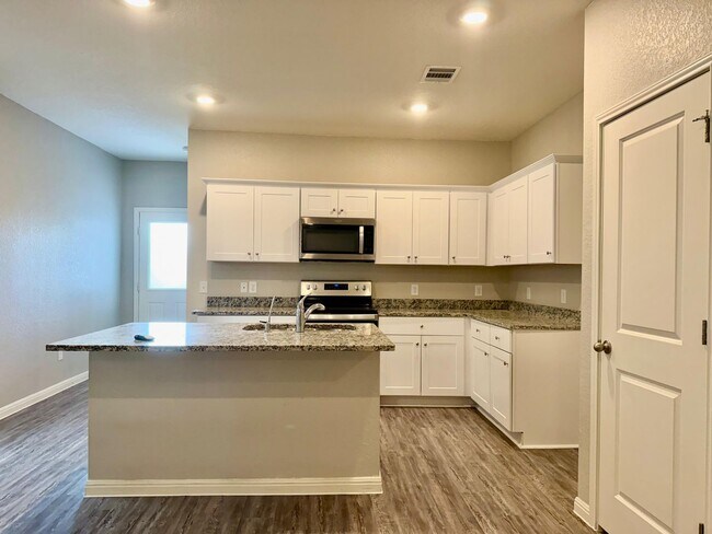 Building Photo - Charming 3BR Home with Spacious Backyard in Pflugerville