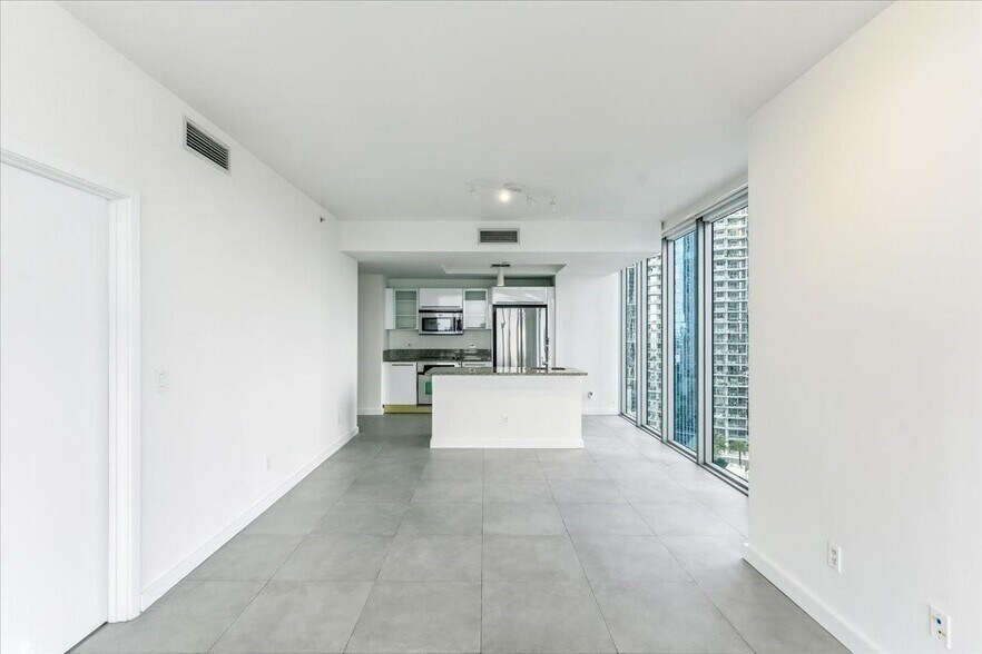 Building Photo - 888 Biscayne Blvd