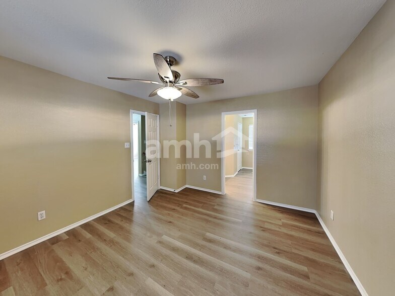 Building Photo - 1237 Vincent Pl