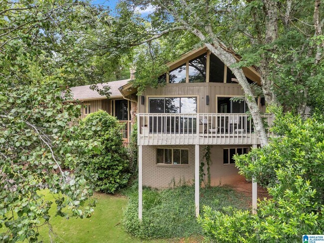 Building Photo - 373 Laredo Dr