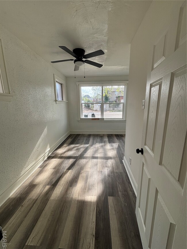 Building Photo - 6037 W Florissant Ave