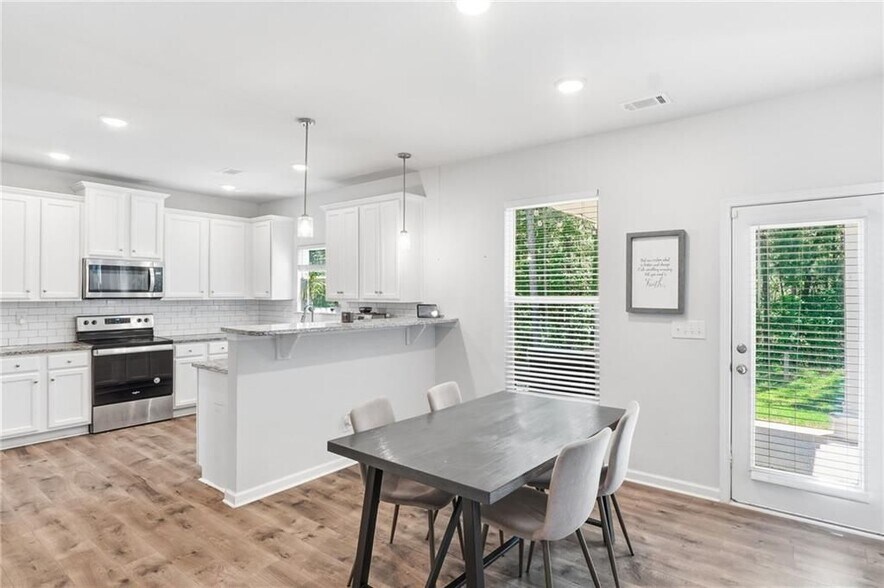 Building Photo - 79 Lantana Crossing