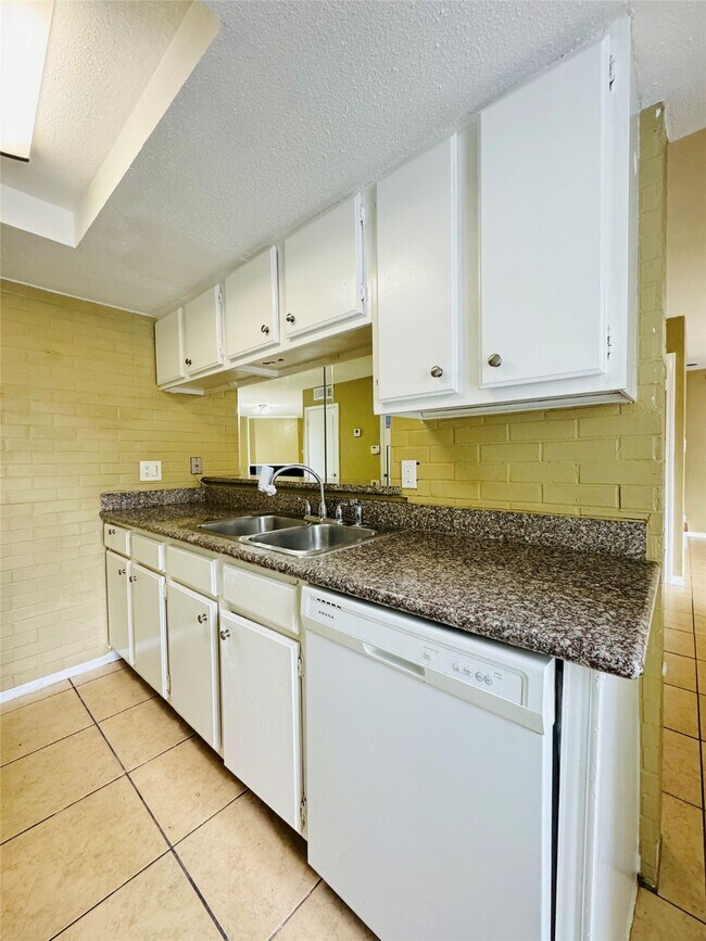 Building Photo - 11311 Harwin Dr.