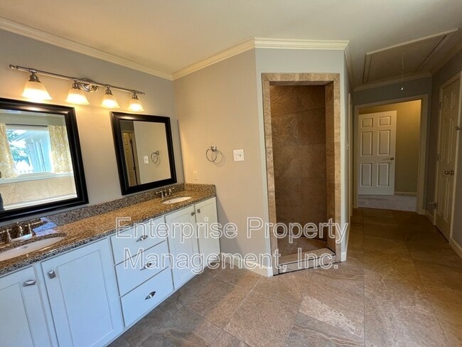 Building Photo - 958 Harbor View Dr