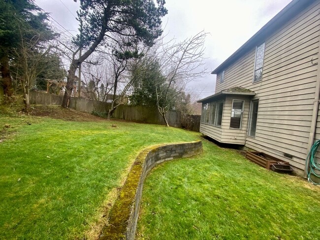 Building Photo - Time to Spring on this Crown Hill Home!