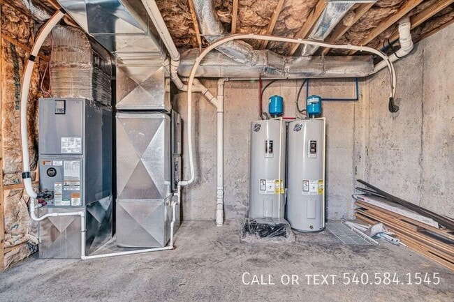 Building Photo - 6982 Linn Cove Court