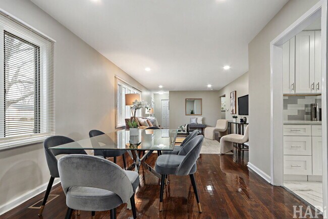 Building Photo - 75 Carthage Ln