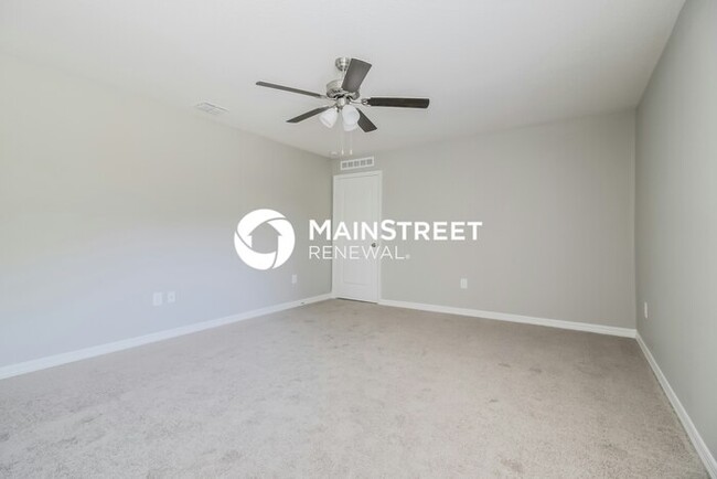 Building Photo - 127 Tulip Ln