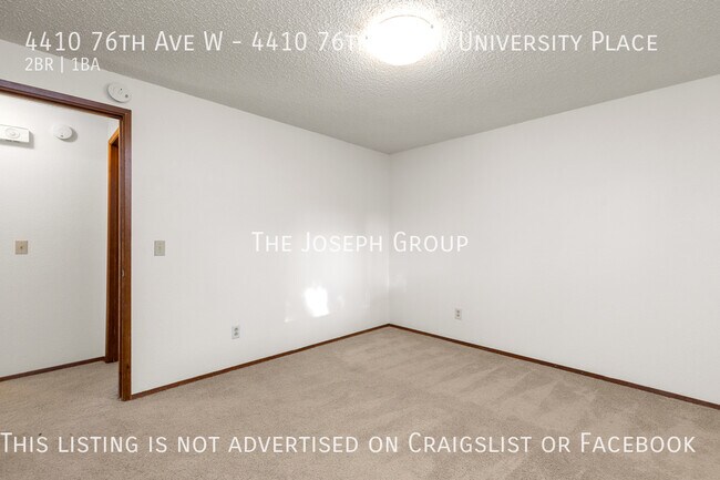 Building Photo - Sun-filled 2BD/1BA in University Place Duplex