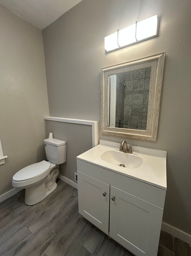 Building Photo - Beautiful 3 Bedroom Home in Harrisburg!