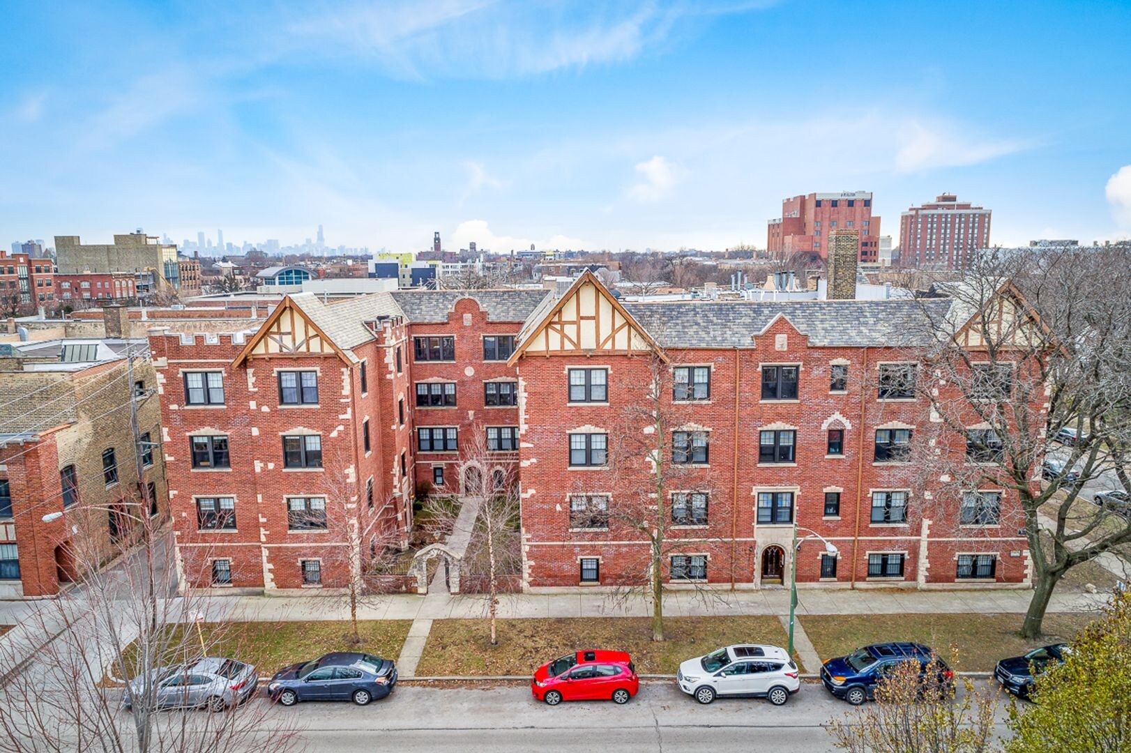Building Photo - 1827 W Leland Ave