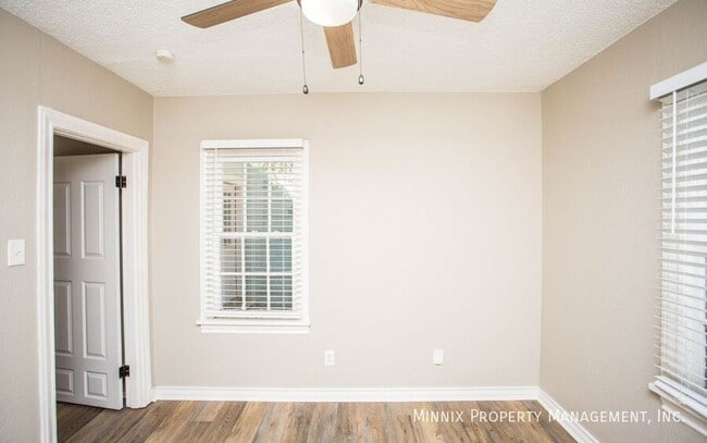 Building Photo - 2404 27th St