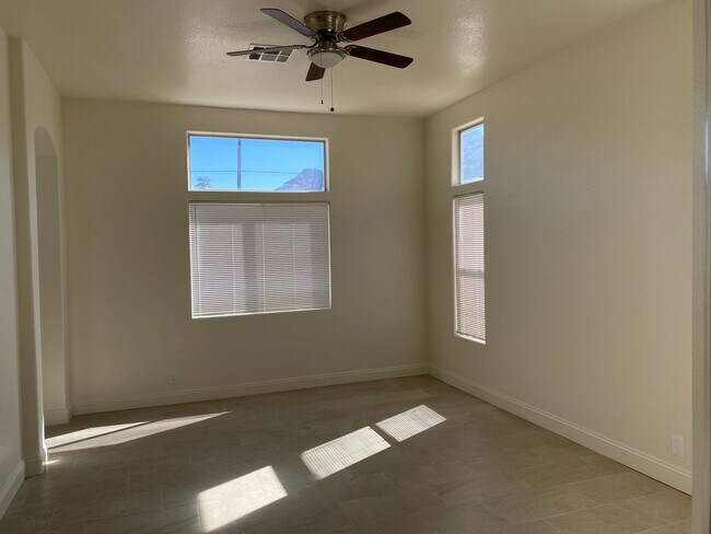 Building Photo - 2252 Bridle Wreath Ln