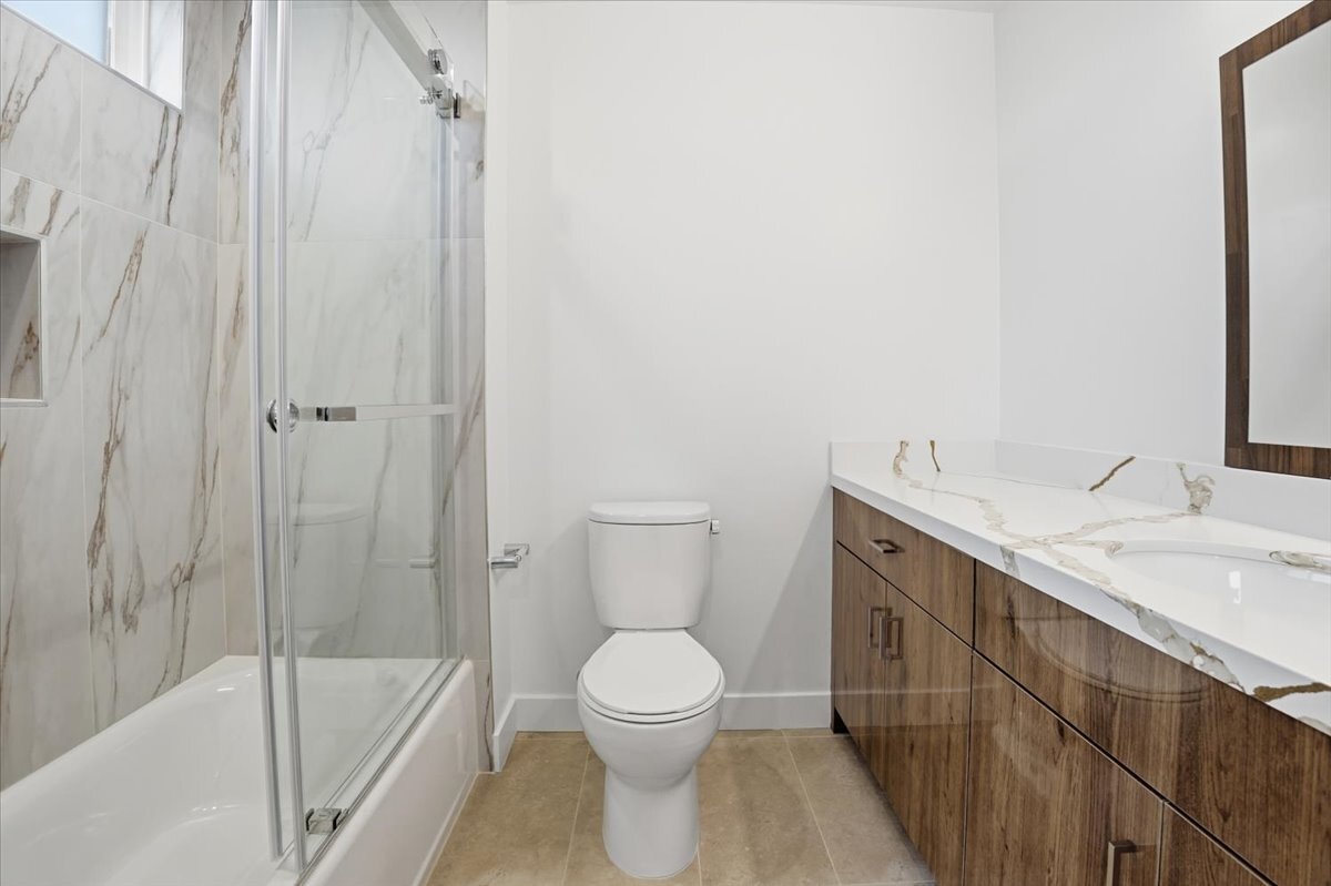 Building Photo - 1820 Prosser Ave